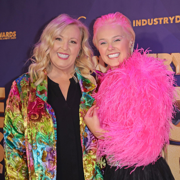 Jessalynn Siwa and JoJo Siwa