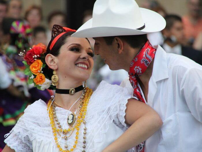 Couple performing Jarabe Tapatio, the Mexican Hat Dance