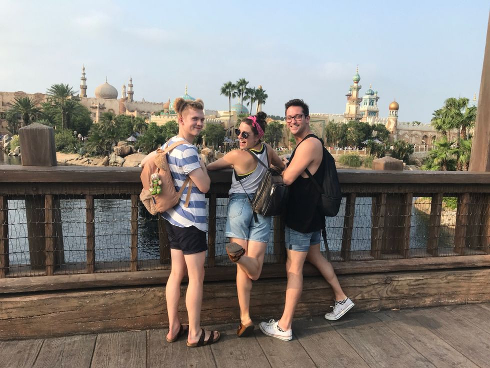 Dancer visiting Tokyo DisneySea’s Arabian Coast during free time