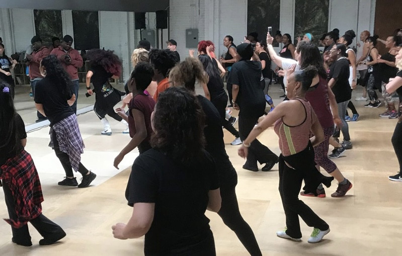 Dancers enjoying a Catch The Groove class at Crenshaw Yoga and Dance