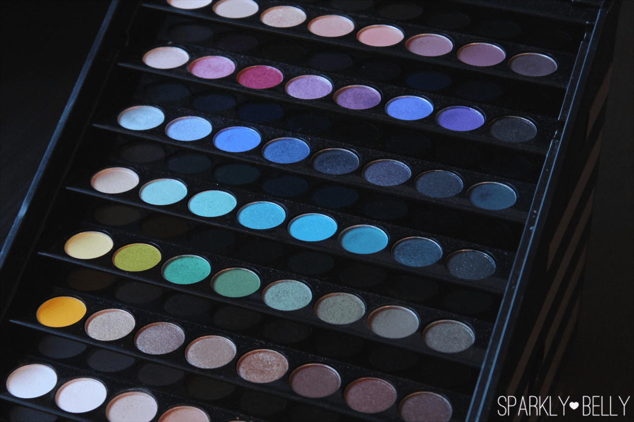 Eye shadow for stage make up