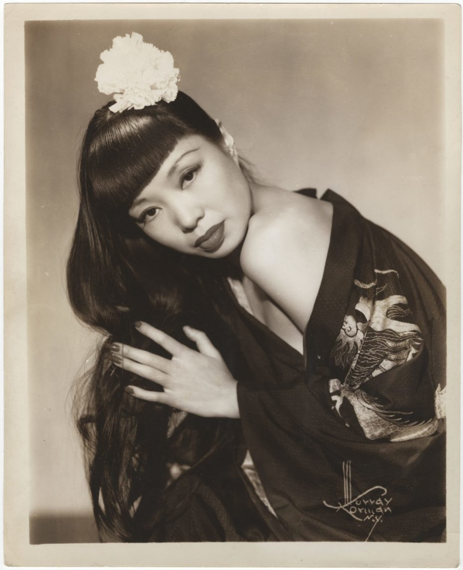 Gorgeous Jadin Wong in 1941. (Museum of the Chinese in the Americas)