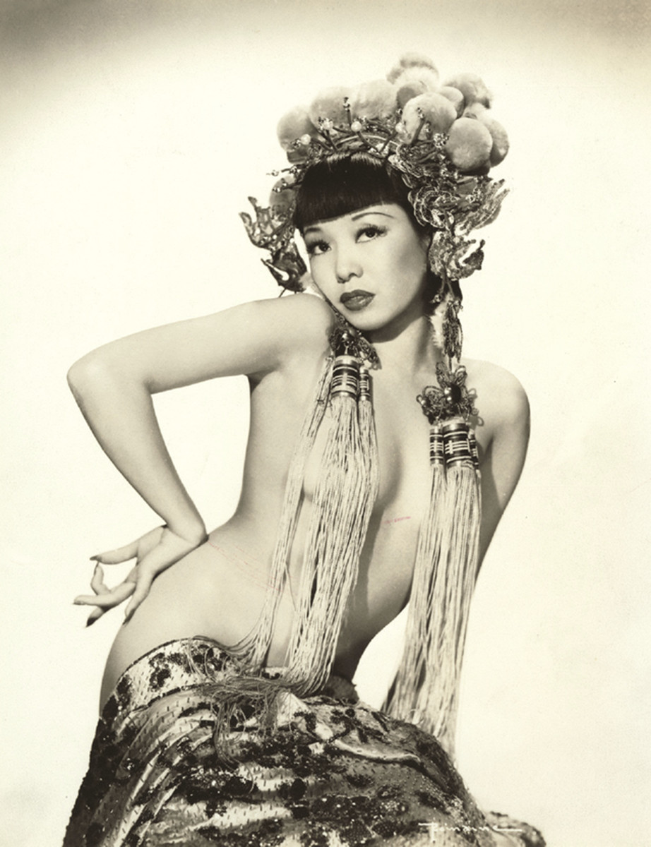Burlesque dancer Jadin Wong, 1940