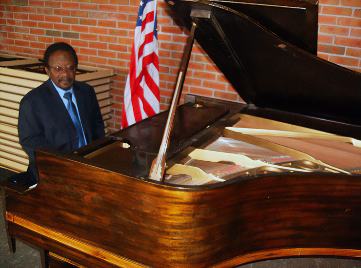 Panamanian Jazz Artist Terry Pearce