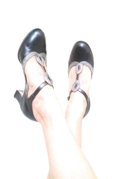Vintage style 'Medalion' dance shoes for swing and vintage dances