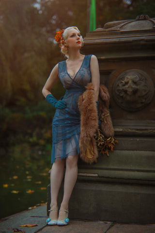 Flapper in a Roaring 20s dress