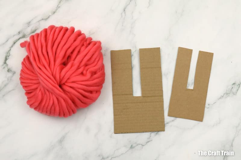Crafting pom poms for the flamingo body